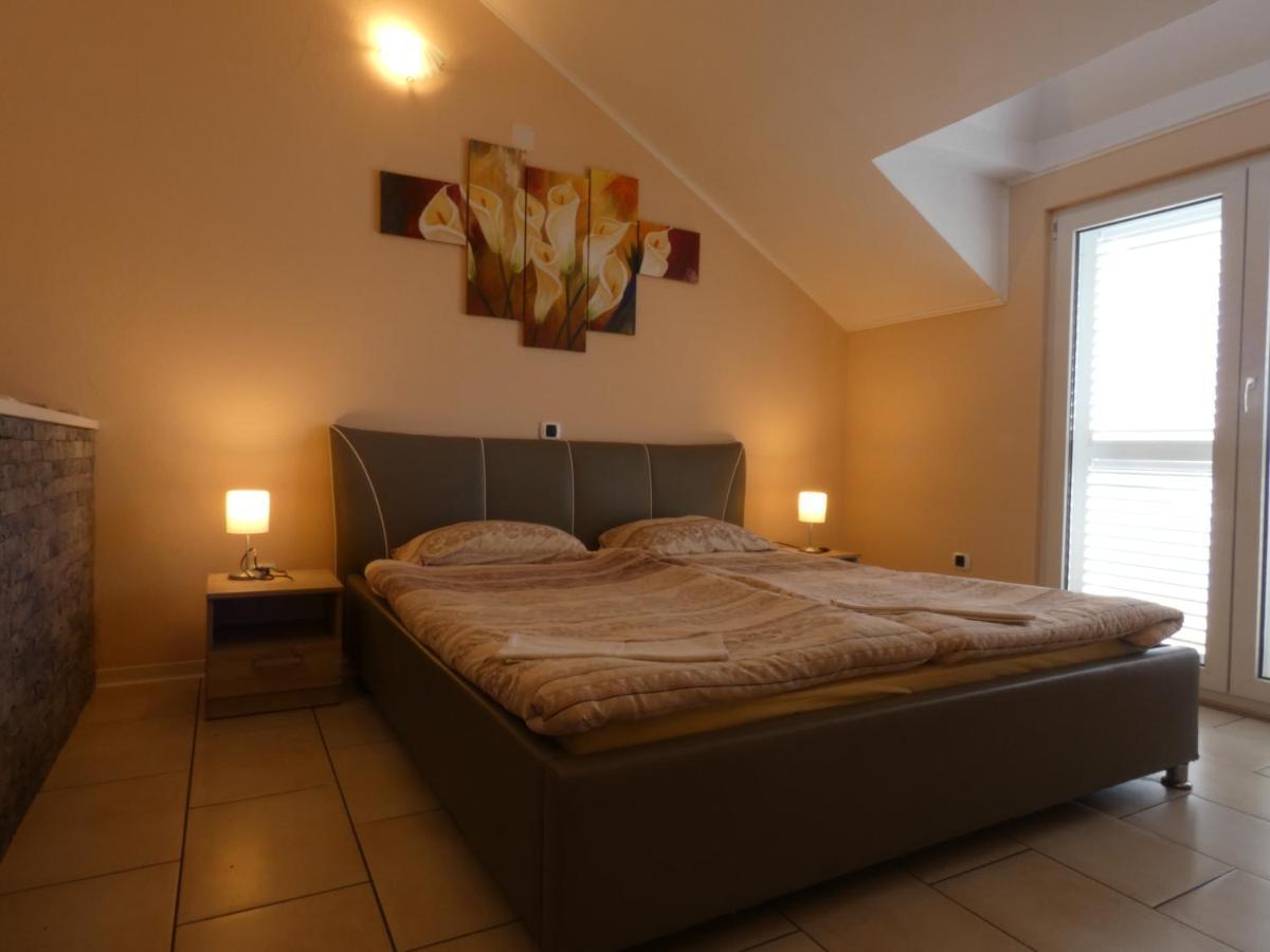 Apartments By The Sea Ubli, Lastovo - 8354 מראה חיצוני תמונה