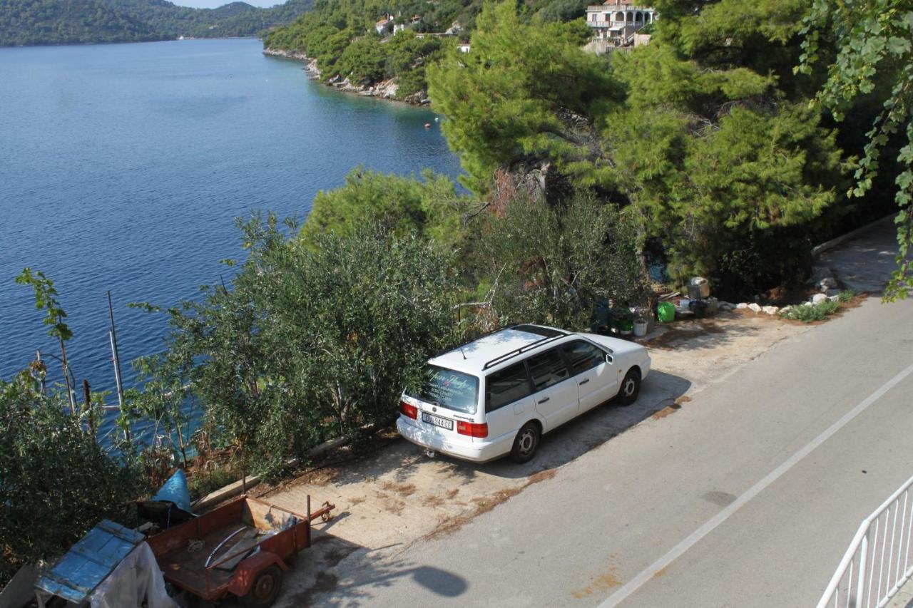 Apartments By The Sea Ubli, Lastovo - 8354 מראה חיצוני תמונה